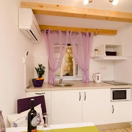 Lavender Garden Apartment