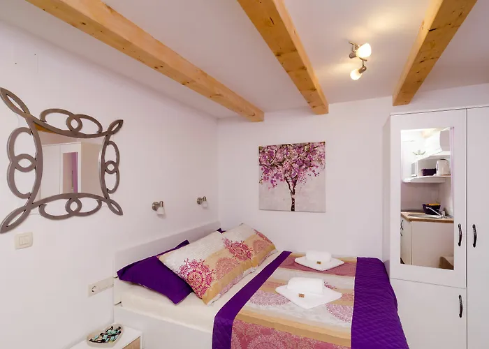 Апартаменты Lavender Garden