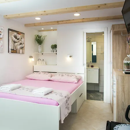 Appartamento Lavender Garden