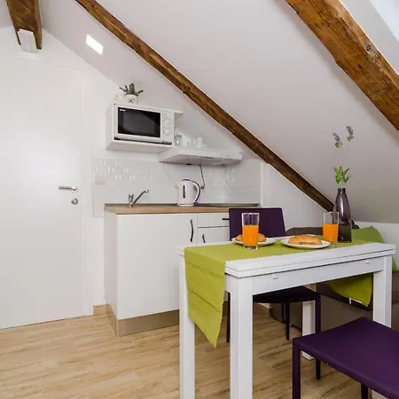 Lavender Garden Apartment